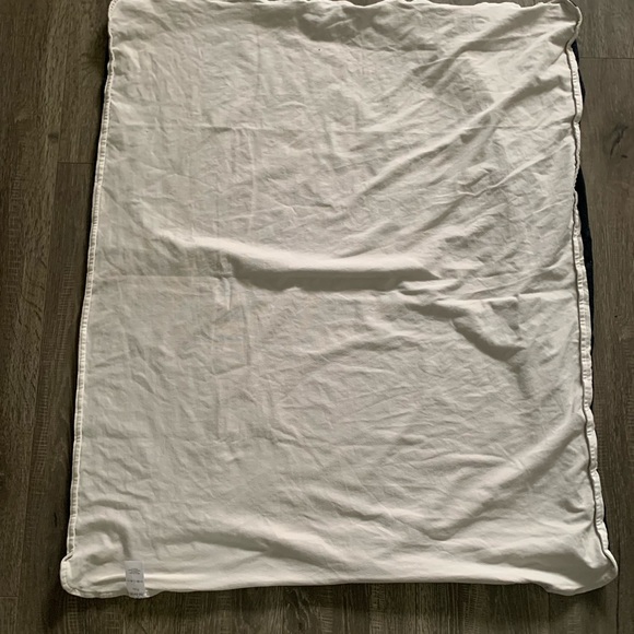 The Over Company Car seat / nursing cover and double layer swaddle blanket - Picture 4 of 6